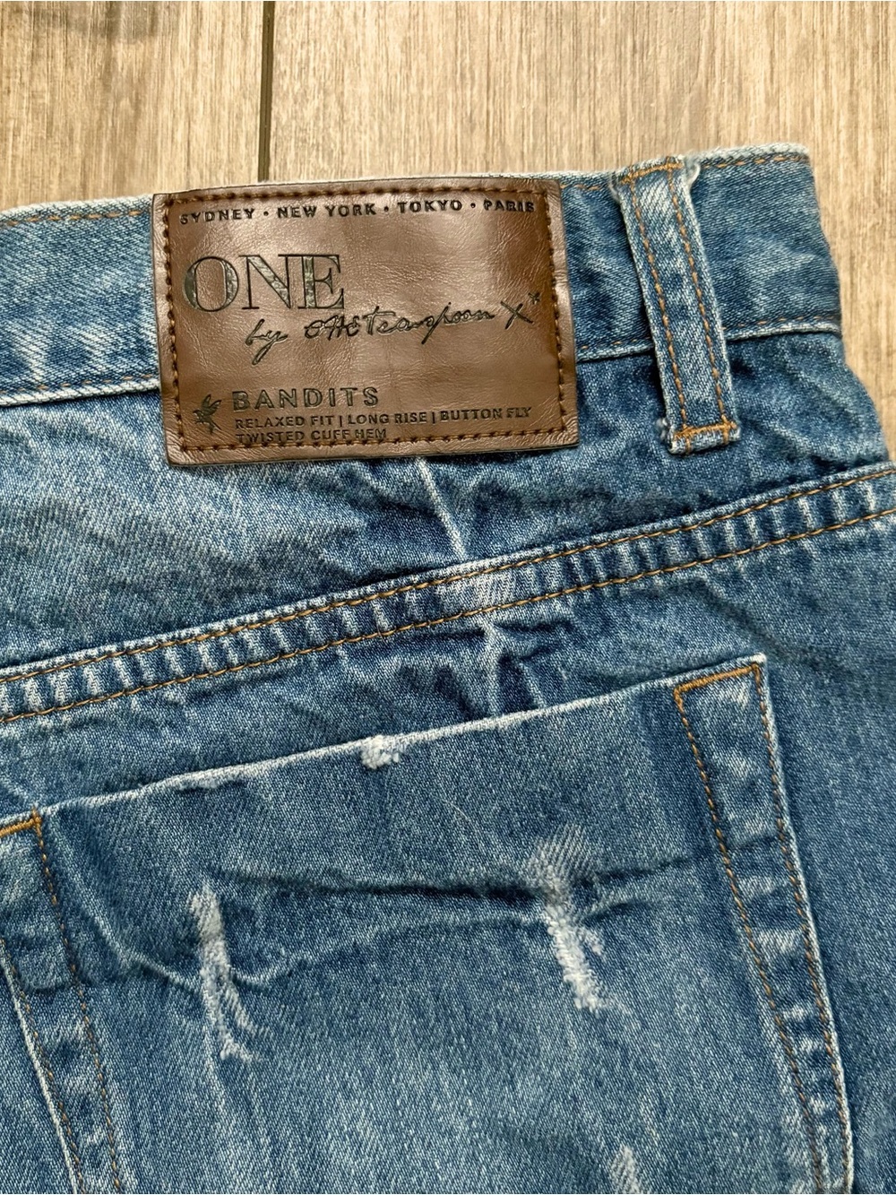 Bandits Shorts 29 - Picture 10 of 11